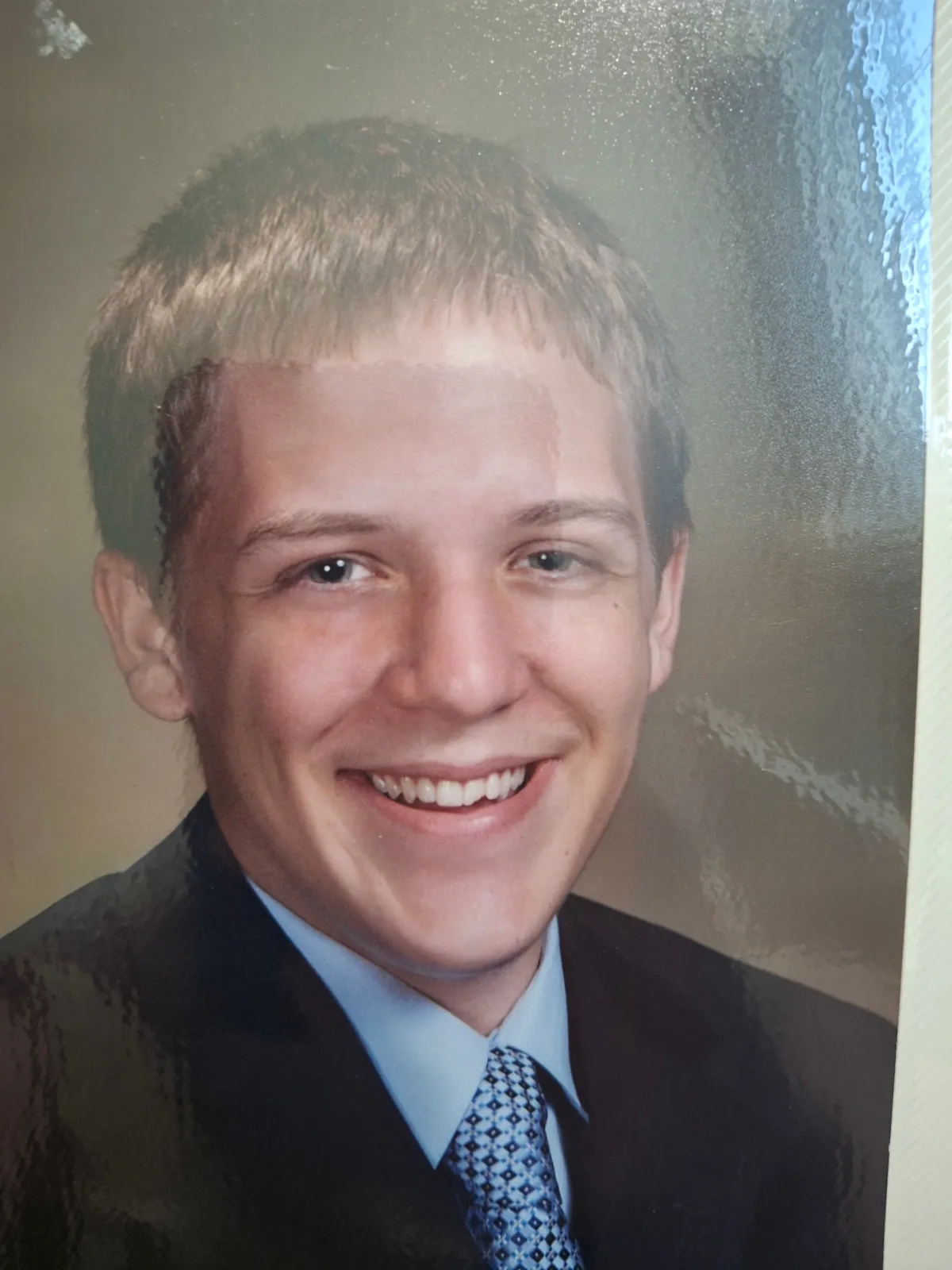 John Gruber when he was younger with a chipped tooth